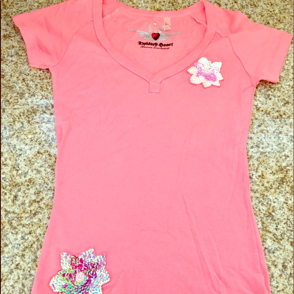 Ladies Twisted Heart Tee